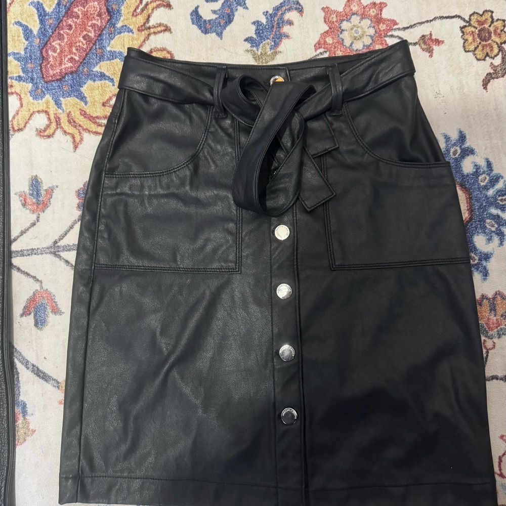 Weslin + Grant Faux Leather Skirt with Button Detail Size 24 (xSmall)